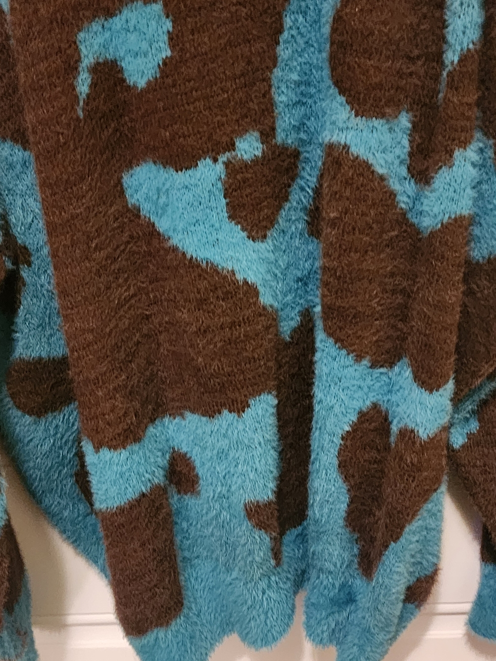 Boohoo Man Oversized Blue & Brown Patterned Fuzzy Sweater - Picture 6 of 10